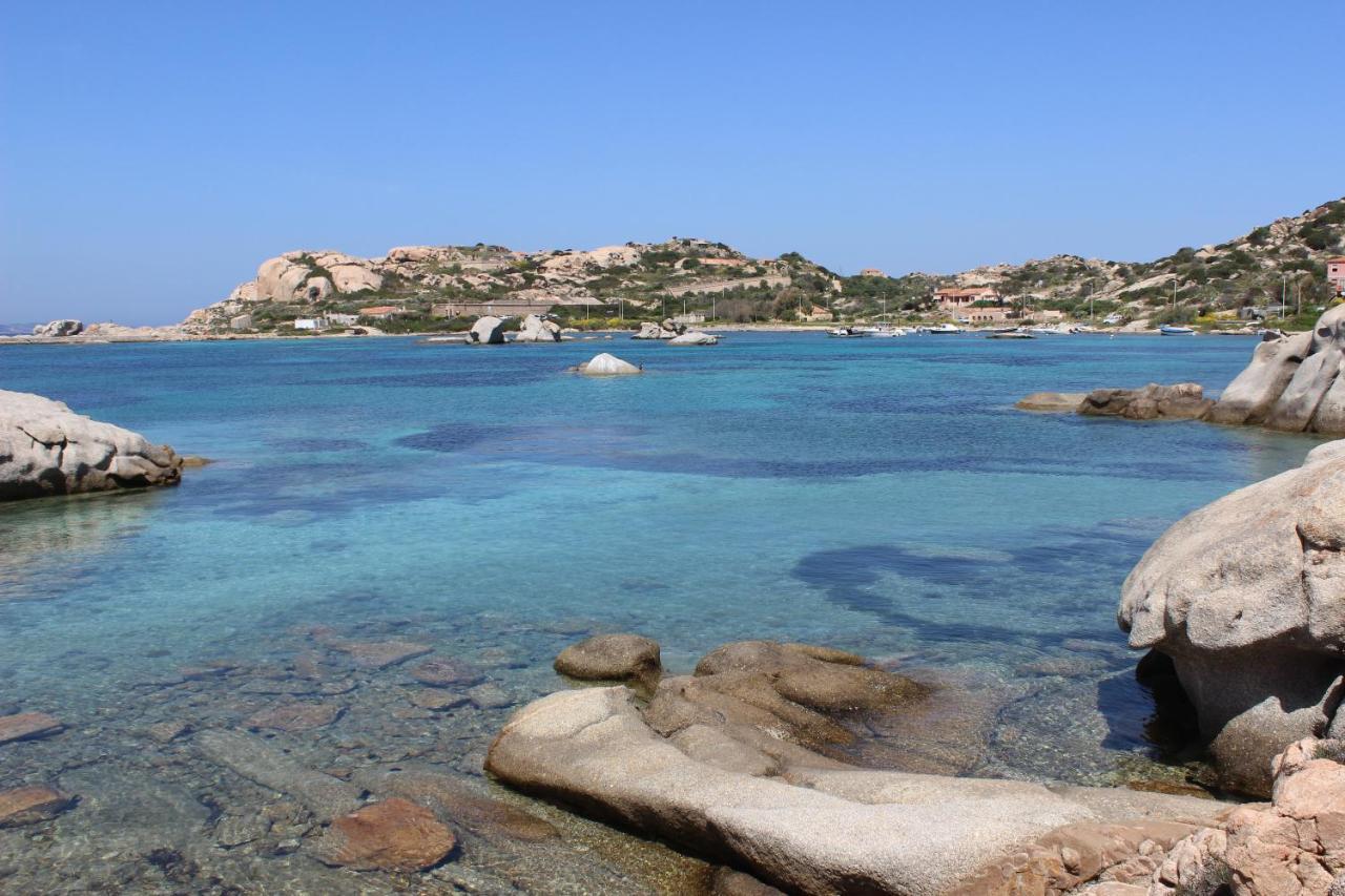 Residence Con Piscina A 4 Km Da Baja Sardinia Cala Bitta 外观 照片