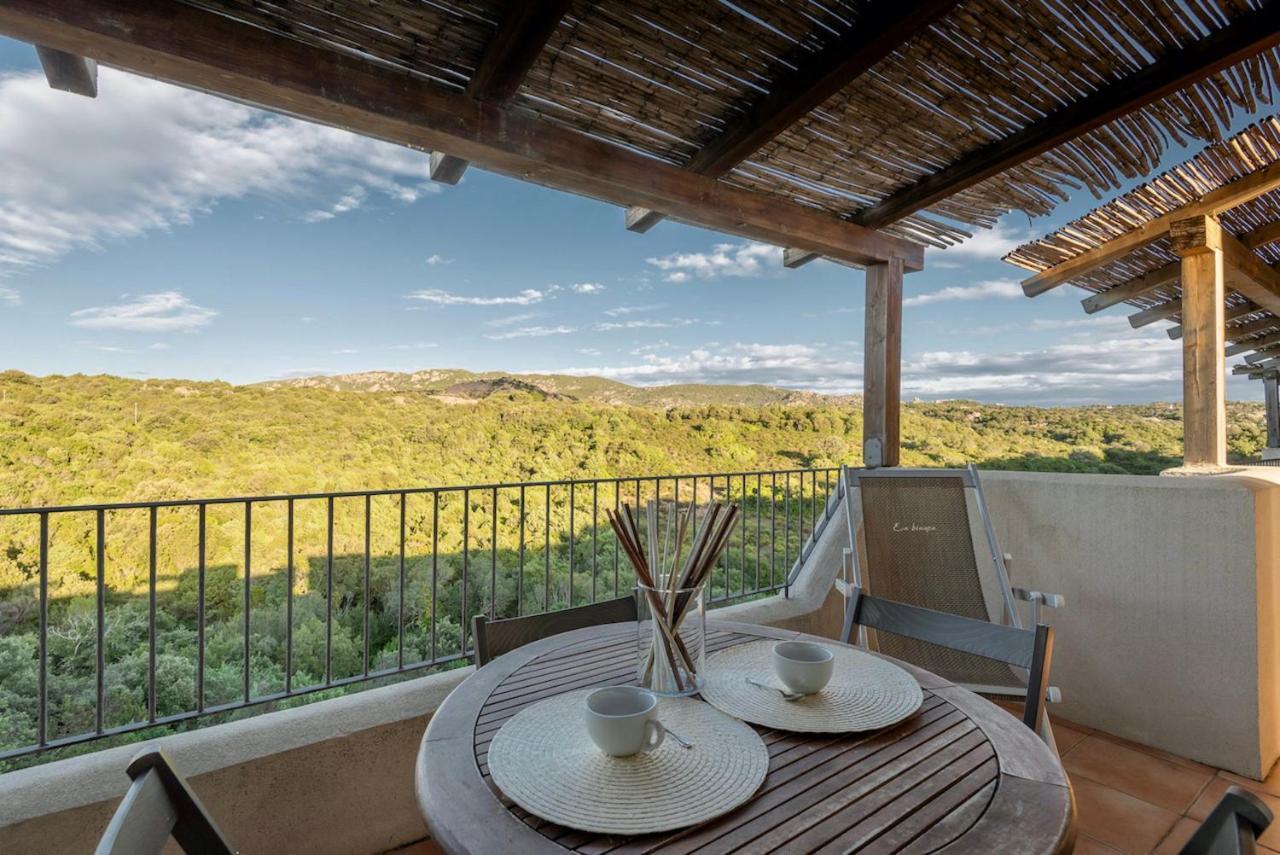 Residence Con Piscina A 4 Km Da Baja Sardinia Cala Bitta 外观 照片